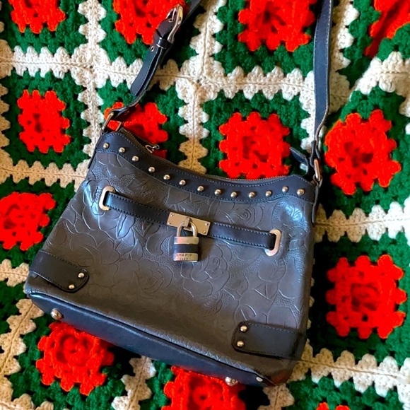 SUMMER SALE Sharif 🌹Vintage NY Designer Leather Studded Purse w/ Silver Lock - Picture 3 of 16